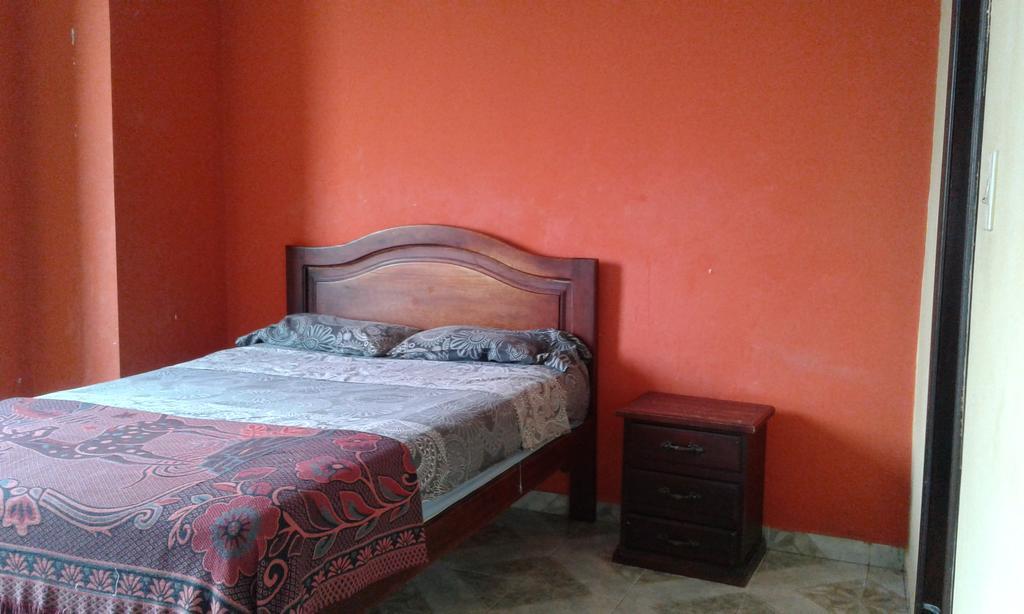 Hostal Jireh Тена Экстерьер фото
