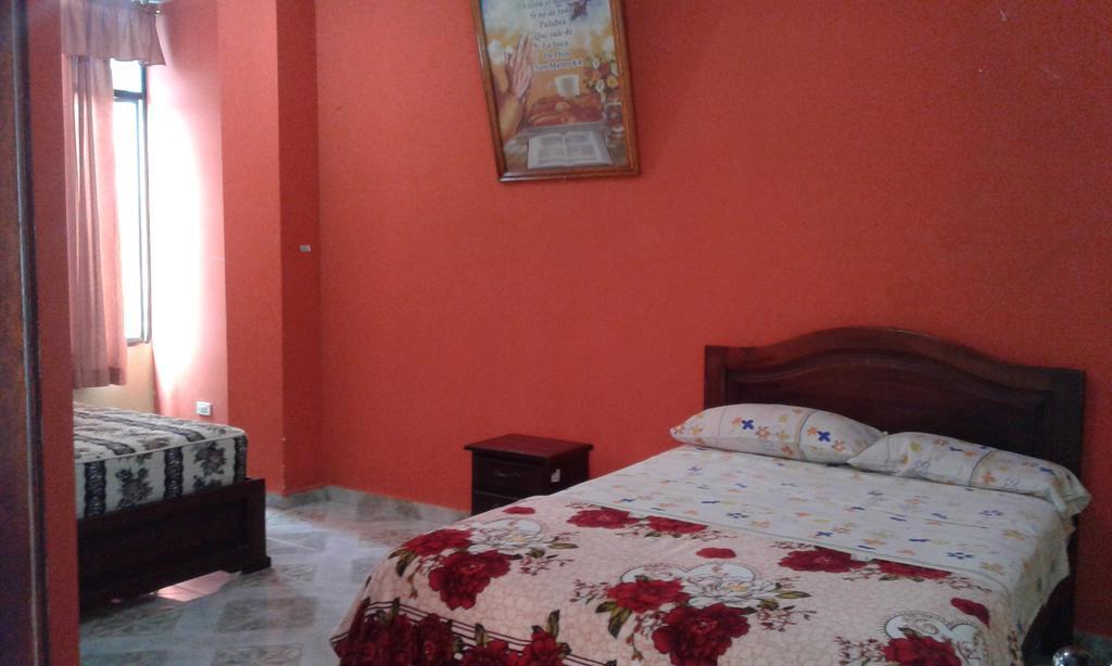 Hostal Jireh Тена Экстерьер фото
