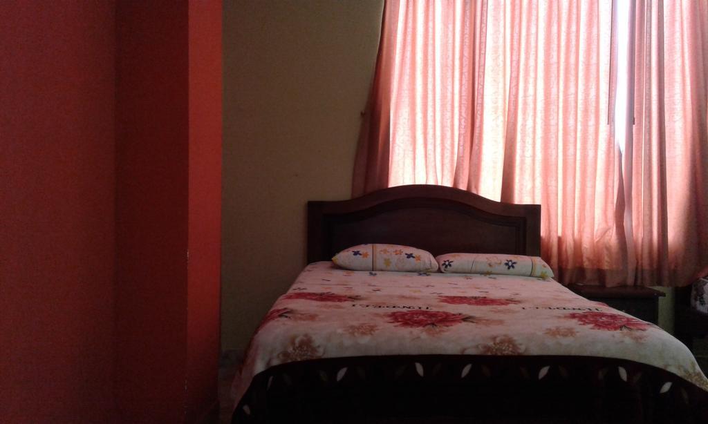Hostal Jireh Тена Экстерьер фото