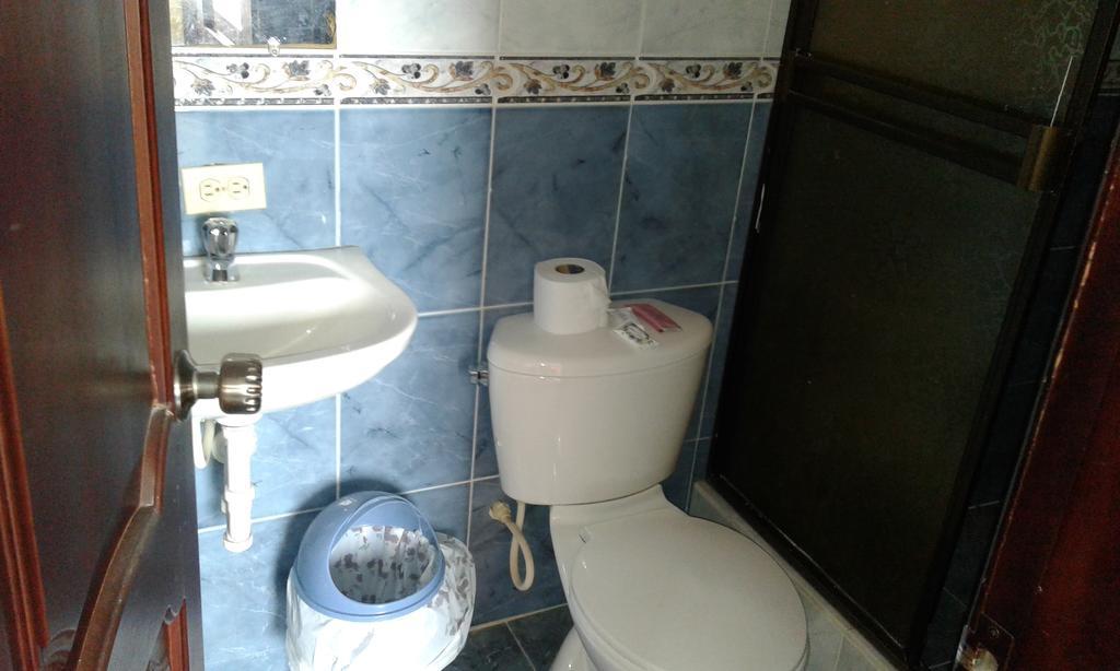 Hostal Jireh Тена Экстерьер фото